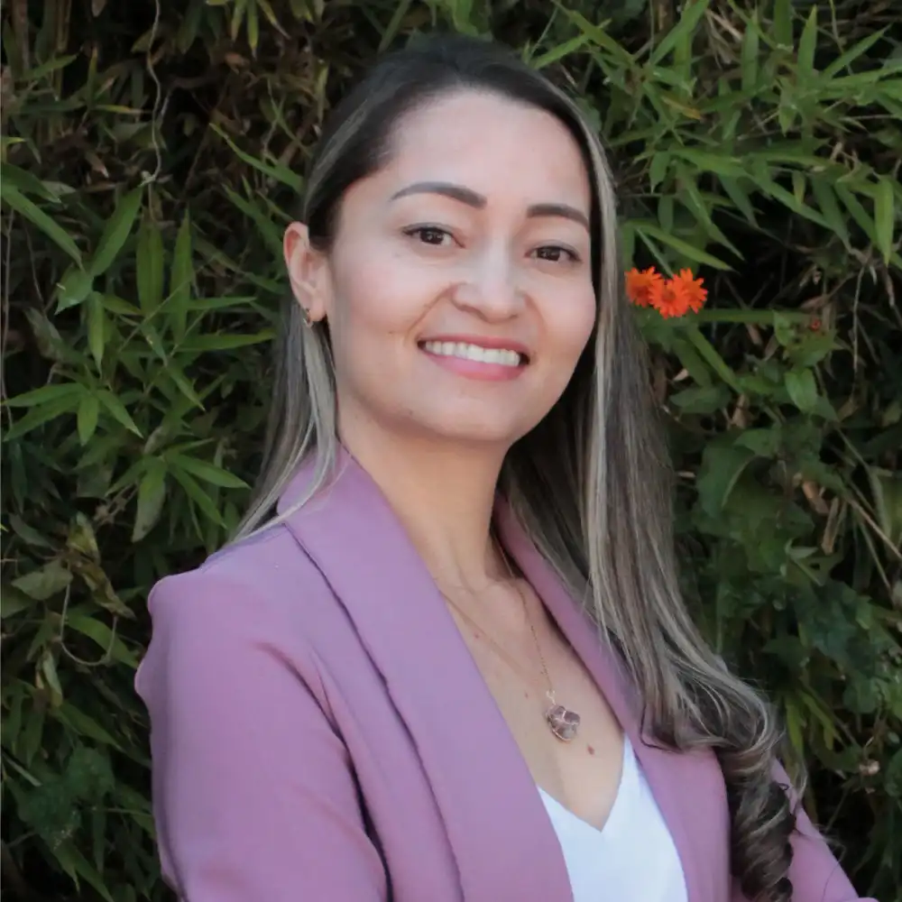 Mujer sonriendo (foto de gerencia técnica Neroli)